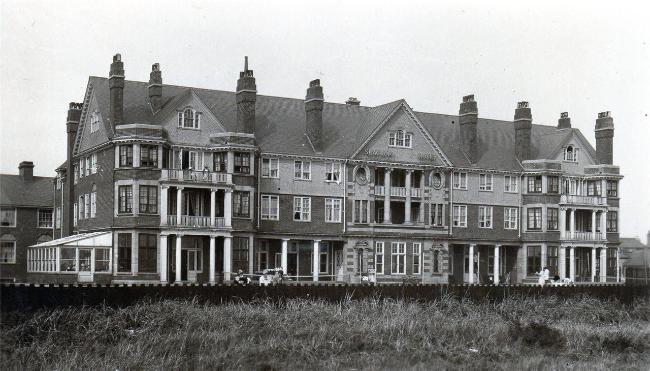 Seacroft Hotel, Skegness - 1930 postcard showing the building after its renaming from Seacroft Hydro