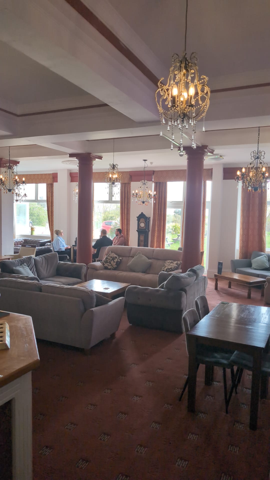 The Colonial Lounge - alternate wide view