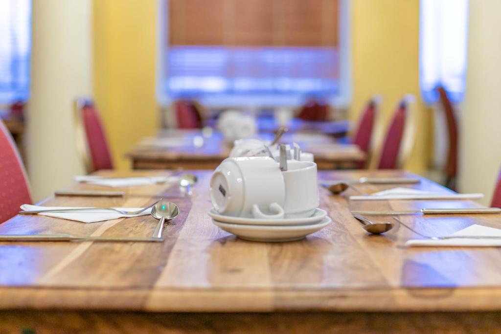 Breakfast in the dining room